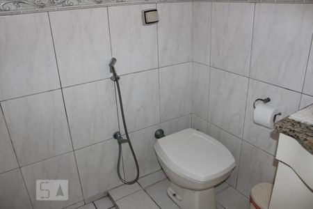 Casa à venda com 250m², 2 quartos e 2 vagasBanheiro