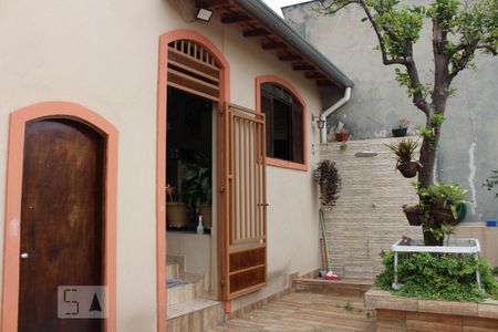 Casa à venda com 250m², 2 quartos e 2 vagasFachada