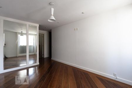 Apartamento para alugar com 184m², 3 quartos e 1 vaga Apartamento para alugar com 184m², 3 quartos e 1 vagaSuíte