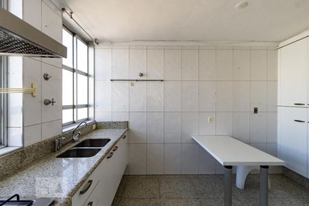 Apartamento para alugar com 184m², 3 quartos e 1 vaga Apartamento para alugar com 184m², 3 quartos e 1 vagaCozinha
