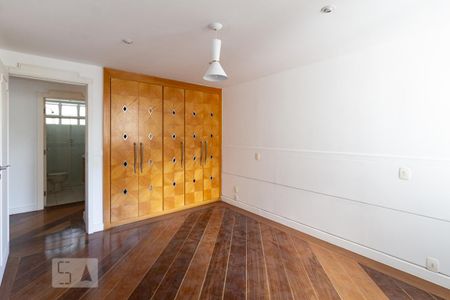 Apartamento para alugar com 184m², 3 quartos e 1 vaga Apartamento para alugar com 184m², 3 quartos e 1 vagaQuarto 1