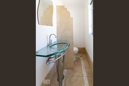 Apartamento para alugar com 184m², 3 quartos e 1 vaga Apartamento para alugar com 184m², 3 quartos e 1 vagaLavabo