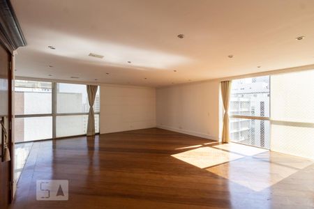 Apartamento para alugar com 184m², 3 quartos e 1 vaga Apartamento para alugar com 184m², 3 quartos e 1 vagaSala