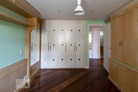 Apartamento para alugar com 184m², 3 quartos e 1 vaga Apartamento para alugar com 184m², 3 quartos e 1 vagaQuarto 2