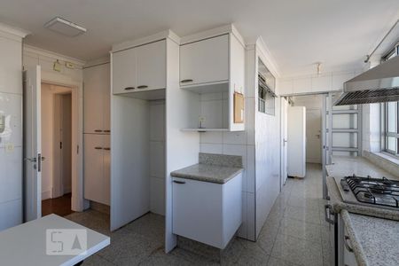 Apartamento para alugar com 184m², 3 quartos e 1 vaga Apartamento para alugar com 184m², 3 quartos e 1 vagaCozinha