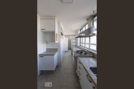 Apartamento para alugar com 184m², 3 quartos e 1 vaga Apartamento para alugar com 184m², 3 quartos e 1 vagaCozinha