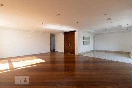 Apartamento para alugar com 184m², 3 quartos e 1 vaga Apartamento para alugar com 184m², 3 quartos e 1 vagaSala