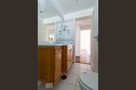 Apartamento para alugar com 184m², 3 quartos e 1 vaga Apartamento para alugar com 184m², 3 quartos e 1 vagaBanheiro