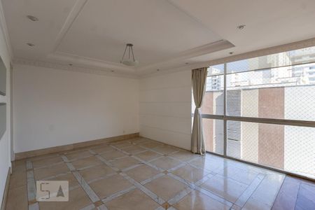 Apartamento para alugar com 184m², 3 quartos e 1 vaga Apartamento para alugar com 184m², 3 quartos e 1 vagaSala