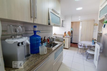 Apartamento à venda com 214m², 3 quartos e 3 vagasCozinha