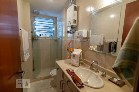 Apartamento à venda com 214m², 3 quartos e 3 vagasBanheiro 1