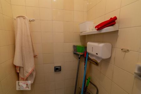 Apartamento à venda com 214m², 3 quartos e 3 vagasBanheiro de Serviço