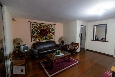 Apartamento à venda com 214m², 3 quartos e 3 vagasHall