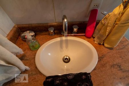 Apartamento à venda com 214m², 3 quartos e 3 vagasBanheiro da Suíte