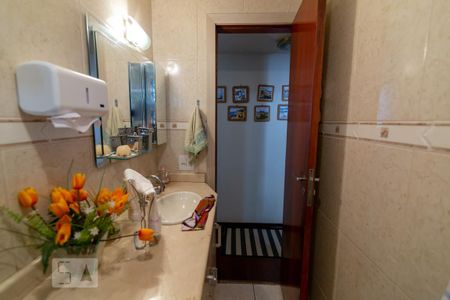 Apartamento à venda com 214m², 3 quartos e 3 vagasBanheiro 1