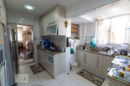 Apartamento à venda com 214m², 3 quartos e 3 vagasCozinha