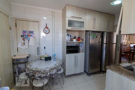 Apartamento à venda com 214m², 3 quartos e 3 vagasCozinha
