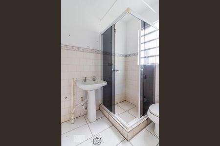 Banheiro de apartamento para alugar com 1 quarto, 43m² em Centro Histórico, Porto Alegre