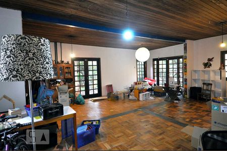 Sala de casa à venda com 5 quartos, 550m² em Vila Pirajussara, São Paulo
