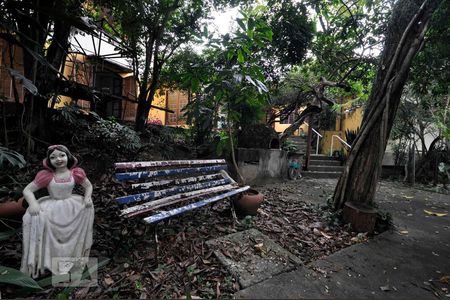 Casa à venda com 550m², 5 quartos e 1 vagaÁrea de Descanso 