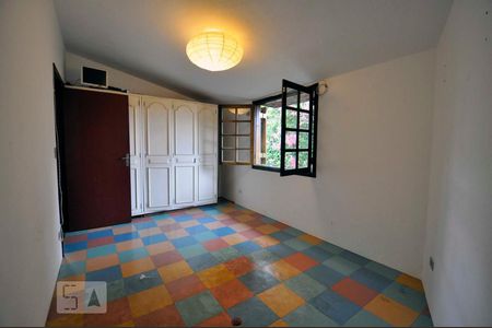 Casa à venda com 550m², 5 quartos e 1 vagaQuarto 4