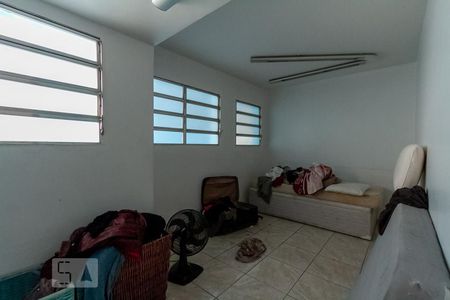 Casa à venda com 280m², 4 quartos e 5 vagas Casa à venda com 280m², 4 quartos e 5 vagasQuarto de Serviço