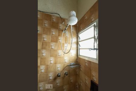 Casa à venda com 280m², 4 quartos e 5 vagas Casa à venda com 280m², 4 quartos e 5 vagasBanheiro de Serviço