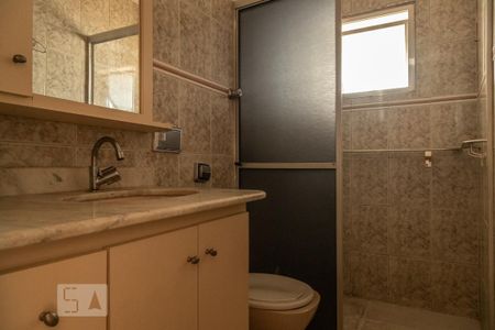 Casa à venda com 220m², 3 quartos e 2 vagas Casa à venda com 220m², 3 quartos e 2 vagasBanheiro da Suíte 2