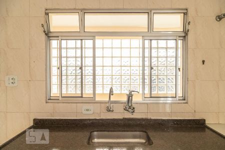 Casa à venda com 220m², 3 quartos e 2 vagas Casa à venda com 220m², 3 quartos e 2 vagasCozinha 2