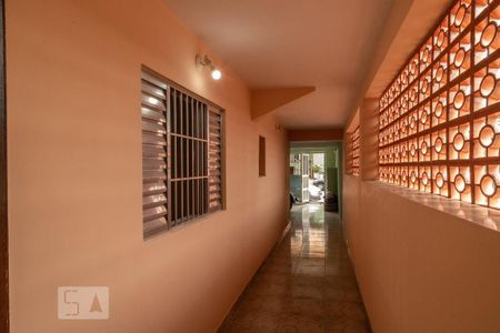 Casa à venda com 220m², 3 quartos e 2 vagas Casa à venda com 220m², 3 quartos e 2 vagasEntrada