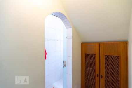 Lavabo de casa à venda com 4 quartos, 259m² em Vila Scarpelli, Santo André