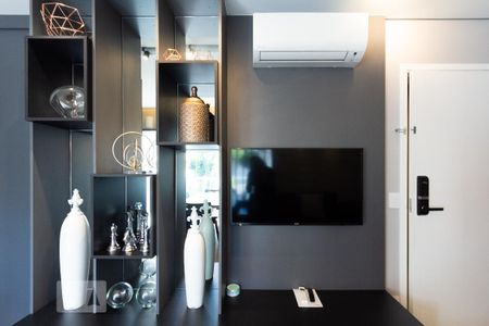 Detalhe Sala de apartamento para alugar com 1 quarto, 49m² em Jardim Paulistano, São Paulo