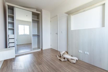 Quarto 2 de apartamento para alugar com 2 quartos, 47m² em Cidade Industrial, Curitiba