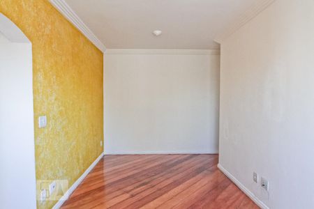 Sala de apartamento para alugar com 2 quartos, 58m² em Parque Maria Domitila, São Paulo