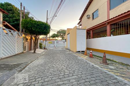 Casa de condomínio à venda com 114m², 3 quartos e 1 vaga Casa de condomínio à venda com 114m², 3 quartos e 1 vagaFachada