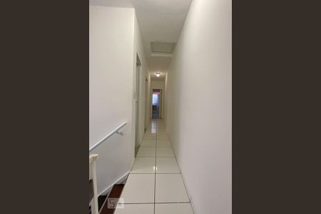 Corredor segundo andar de casa de condomínio à venda com 3 quartos, 114m² em Irajá, Rio de Janeiro