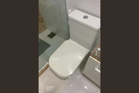 Casa de condomínio à venda com 114m², 3 quartos e 1 vaga Casa de condomínio à venda com 114m², 3 quartos e 1 vagaBanheiro segundo andar
