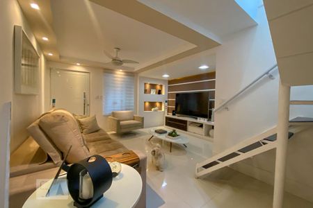 Sala de casa de condomínio à venda com 3 quartos, 114m² em Irajá, Rio de Janeiro