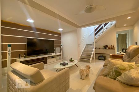 Sala de casa de condomínio à venda com 3 quartos, 114m² em Irajá, Rio de Janeiro