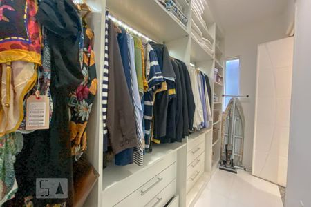 Casa de condomínio à venda com 114m², 3 quartos e 1 vaga Casa de condomínio à venda com 114m², 3 quartos e 1 vagaQuarto 3 - closet