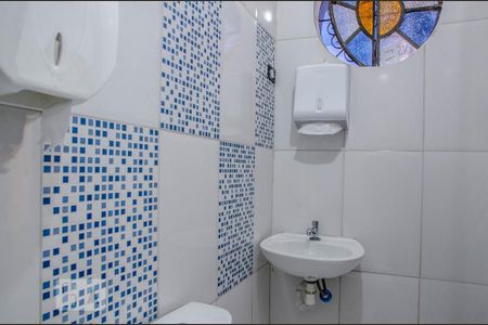 Casa à venda com 420m², 3 quartos e 8 vagas Casa à venda com 420m², 3 quartos e 8 vagasBanheiro da Suíte 2