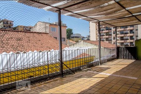 Casa à venda com 420m², 3 quartos e 8 vagas Casa à venda com 420m², 3 quartos e 8 vagasTerraço