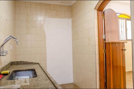 Casa à venda com 420m², 3 quartos e 8 vagas Casa à venda com 420m², 3 quartos e 8 vagasCozinha