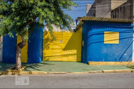 Casa à venda com 420m², 3 quartos e 8 vagas Casa à venda com 420m², 3 quartos e 8 vagasFachada