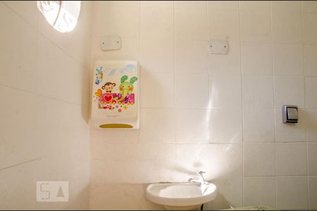 Banheiro da Suíte de casa à venda com 3 quartos, 420m² em Vila São Vicente, São Paulo