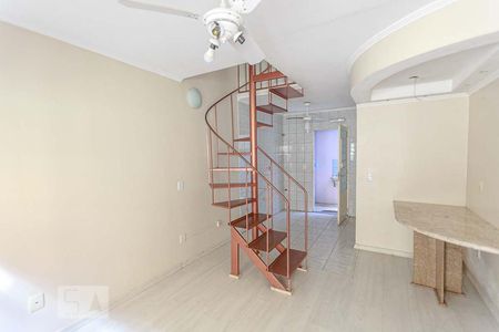 Sala de casa de condomínio à venda com 2 quartos, 100m² em Camaquã, Porto Alegre