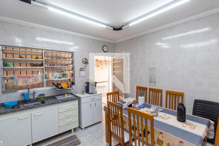 Casa à venda com 274m², 4 quartos e 4 vagasCozinha 2