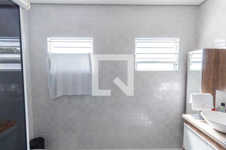 Casa à venda com 274m², 4 quartos e 4 vagasBanheiro 1