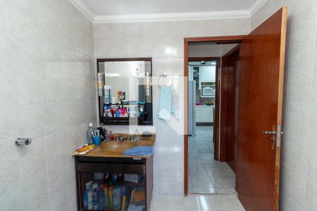 Casa à venda com 274m², 4 quartos e 4 vagasBanheiro 2