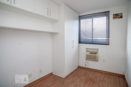 Quarto 1  de apartamento para alugar com 2 quartos, 55m² em Jacarepaguá, Rio de Janeiro